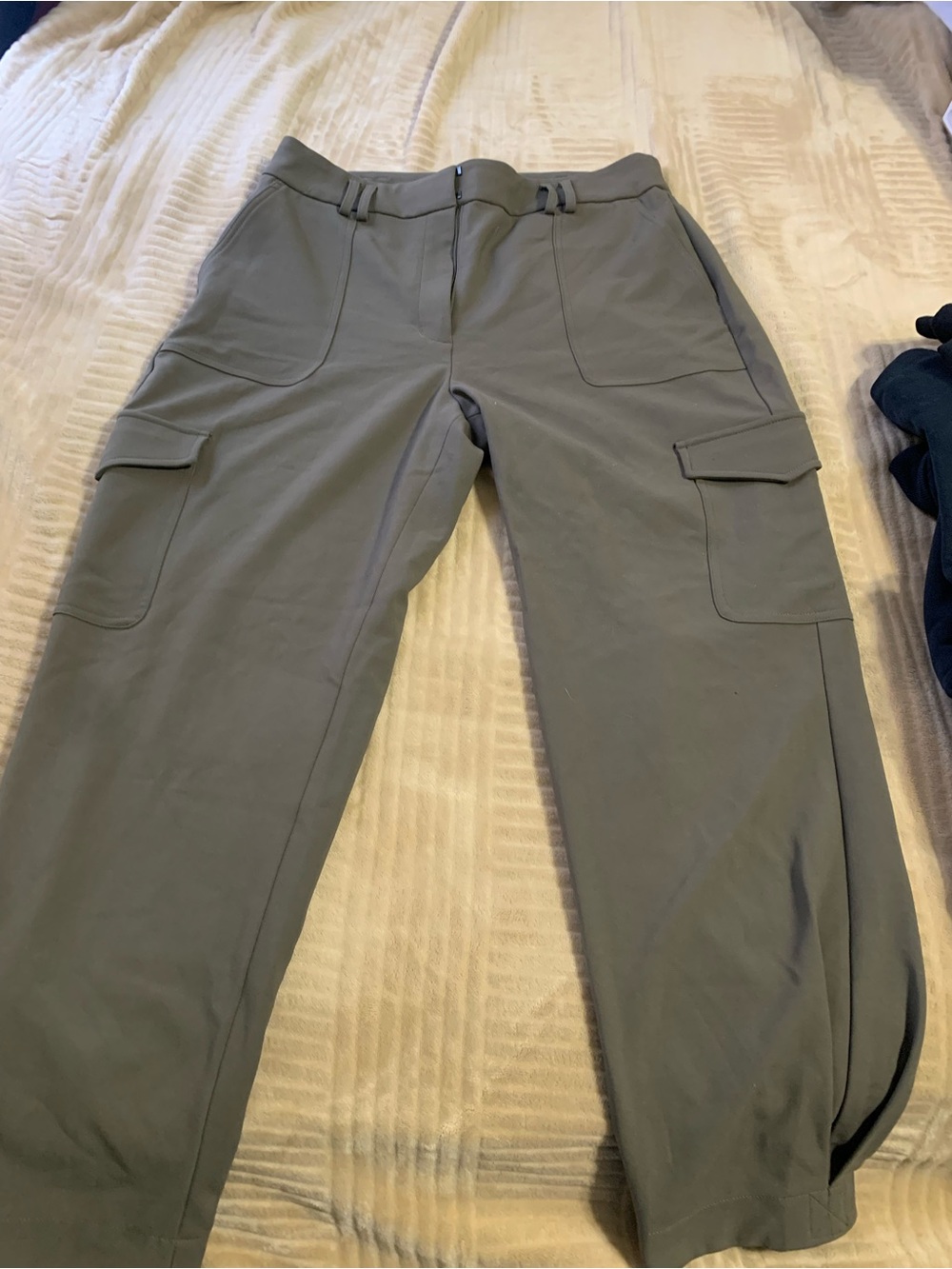 Olive Green Cargo Pants - Classic Utility Style